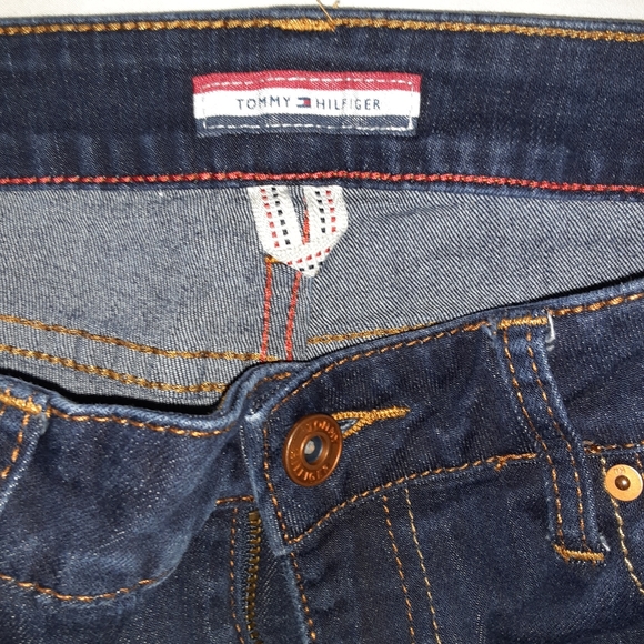 Tommy Hilfiger Jeans - Picture 2 of 4